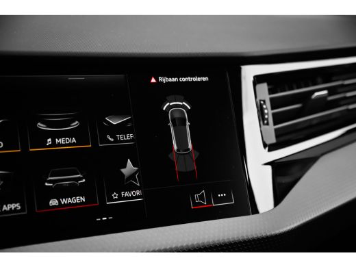 Audi A1 Sportback Sportback Advanced edition Parkeersensoren Voor + Achter | LED Achterlichten | Cruise Control | r... ActivLease financial lease