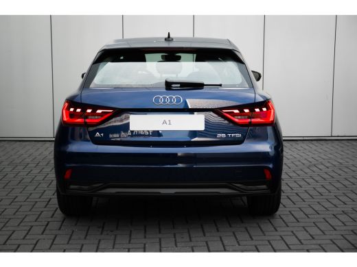 Audi A1 Sportback Sportback Advanced edition Parkeersensoren Voor + Achter | LED Achterlichten | Cruise Control | r... ActivLease financial lease