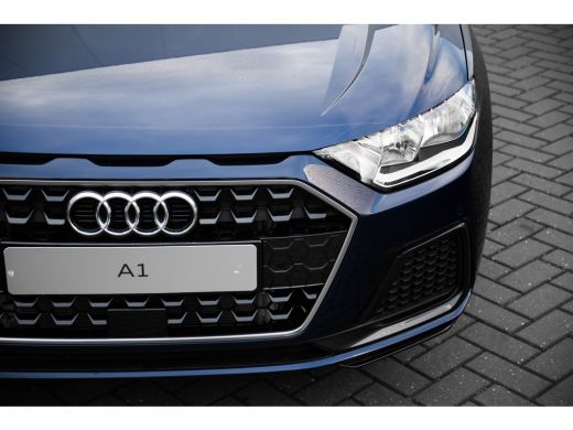 Audi A1 Sportback Sportback Advanced edition Parkeersensoren Voor + Achter | LED Achterlichten | Cruise Control | r... ActivLease financial lease