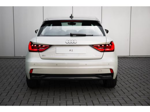 Audi A1 Sportback Sportback Advanced edition Parkeersensoren Voor + Achter | LED Achterlichten | Cruise Control | r... ActivLease financial lease