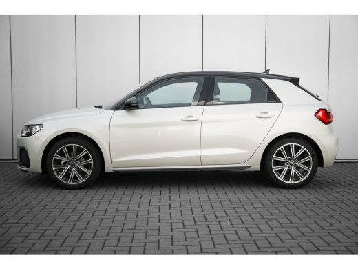 Audi A1 Sportback Sportback Advanced edition Parkeersensoren Voor + Achter | LED Achterlichten | Cruise Control | r... ActivLease financial lease