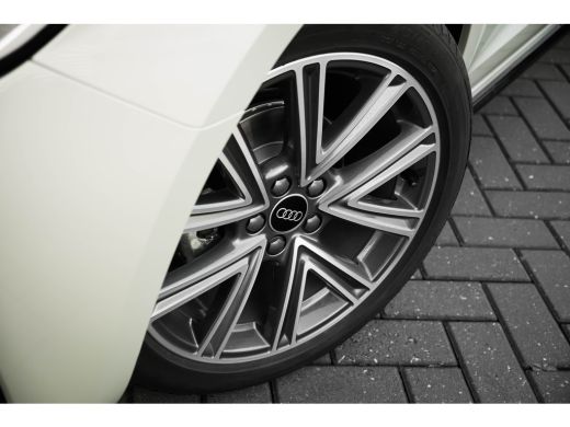 Audi A1 Sportback Sportback Advanced edition Parkeersensoren Voor + Achter | LED Achterlichten | Cruise Control | r... ActivLease financial lease