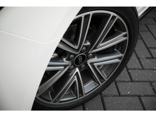 Audi A1 Sportback Sportback Advanced edition Parkeersensoren Voor + Achter | LED Achterlichten | Cruise Control | r... ActivLease financial lease