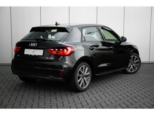 Audi A1 Sportback Sportback Advanced edition Parkeersensoren Voor + Achter | LED Achterlichten | Cruise Control | r... ActivLease financial lease