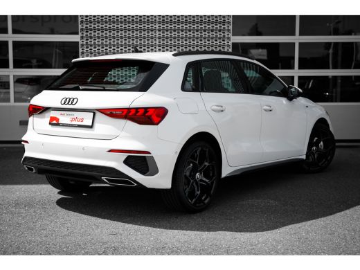 Audi A3 Sportback A3 S-Edition 40 TFSI-e 204pk | Alcantara | Keyless | Matrix | ActivLease financial lease