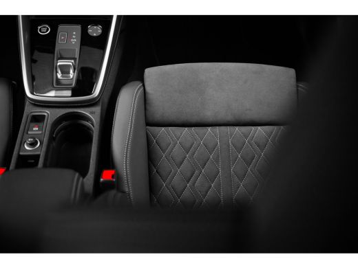 Audi A3 Sportback A3 S-Edition 40 TFSI-e 204pk | Alcantara | Keyless | Matrix | ActivLease financial lease