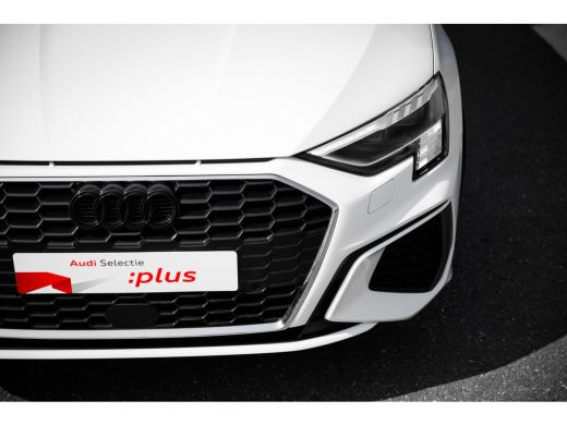 Audi A3 Sportback A3 S-Edition 40 TFSI-e 204pk | Alcantara | Keyless | Matrix | ActivLease financial lease