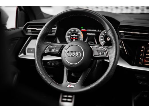 Audi A3 Sportback A3 S-Edition 40 TFSI-e 204pk | Alcantara | Keyless | Matrix | ActivLease financial lease