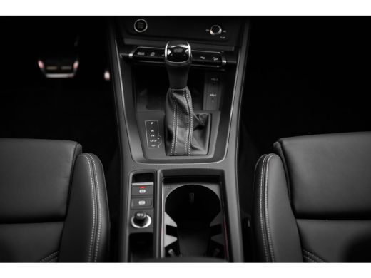 Audi Q3 45 TFSI e 245pk S edition | Panoramadak | 20" | 360 Camera | Trekhaak | Stoelen Elektrisch ActivLease financial lease