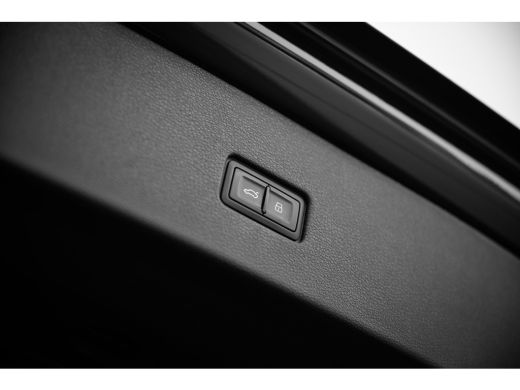 Audi Q8 55 TFSI e quattro Pro Line S | Panoramadak | Oled | Nachtzicht | HUD | ActivLease financial lease