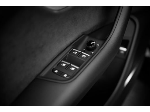 Audi Q8 55 TFSI e quattro Pro Line S | Panoramadak | Oled | Nachtzicht | HUD | ActivLease financial lease