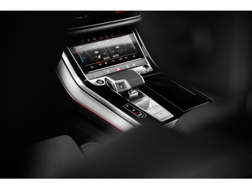 Audi Q8 55 TFSI e quattro Pro Line S | Panoramadak | Oled | Nachtzicht | HUD | ActivLease financial lease