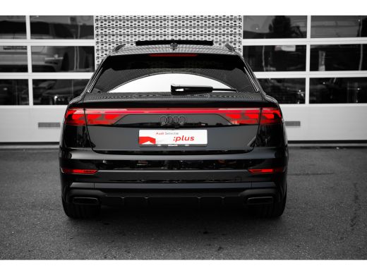 Audi Q8 55 TFSI e quattro Pro Line S | Panoramadak | Oled | Nachtzicht | HUD | ActivLease financial lease