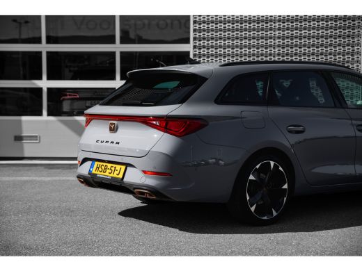 CUPRA Leon Sportstourer 1.4 e-Hybrid 245pk Essential | Camera | Stuurverwarming | Navigatie | Adaptive Cruise ActivLease financial lease