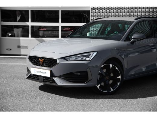 CUPRA Leon Sportstourer 1.4 e-Hybrid 245pk Essential | Camera | Stuurverwarming | Navigatie | Adaptive Cruise ActivLease financial lease