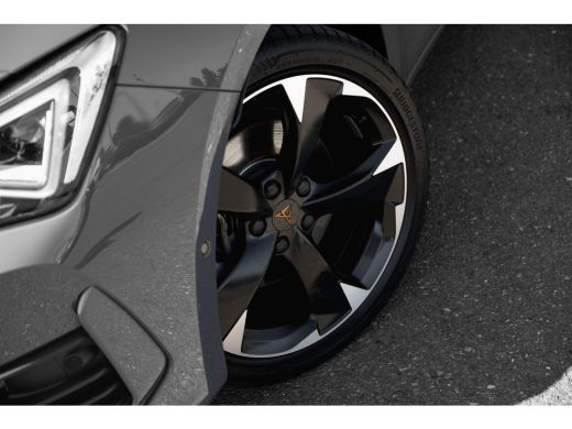 CUPRA Leon Sportstourer 1.4 e-Hybrid 245pk Essential | Camera | Stuurverwarming | Navigatie | Adaptive Cruise ActivLease financial lease