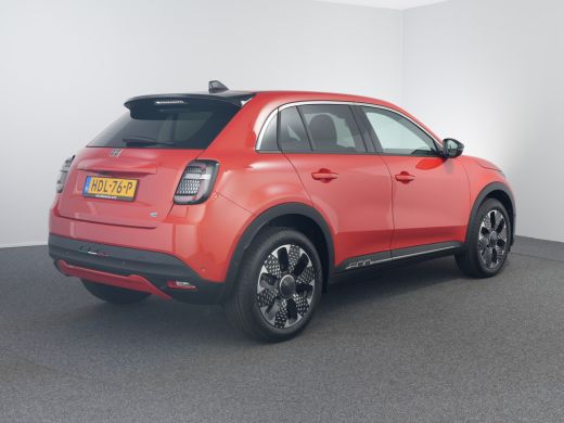 Fiat 600 La Prima 54 kWh | Achteruitrijcamera | Airco (automatisch) | Apple Carplay/Android Auto|telefooni... ActivLease financial lease