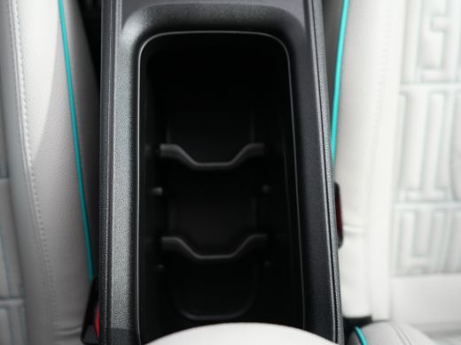 Fiat 600 La Prima 54 kWh | Achteruitrijcamera | Airco (automatisch) | Apple Carplay/Android Auto|telefooni... ActivLease financial lease