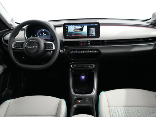 Fiat 600 La Prima 54 kWh | Achteruitrijcamera | Airco (automatisch) | Apple Carplay/Android Auto|telefooni... ActivLease financial lease