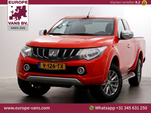 Mitsubishi L200 2.4 DI-D 180pk Club Cab Intense 4x4 High/Low Gearing + Diff. Lock 12-2018 Mitsubishi L200 2.4 DI-D 180pk Club Cab Intense 4x4 High/Low Gearing + Diff. Lock 12-2018