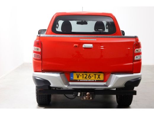 Mitsubishi L200 2.4 DI-D 180pk Club Cab Intense 4x4 High/Low Gearing + Diff. Lock 12-2018 ActivLease financial lease