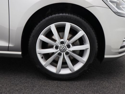 Volkswagen Golf 1.5 TSi 150 Pk Automaat Highline | Adaptive Cruise | Climate Control | Carplay | LED | Sensoren |... ActivLease financial lease