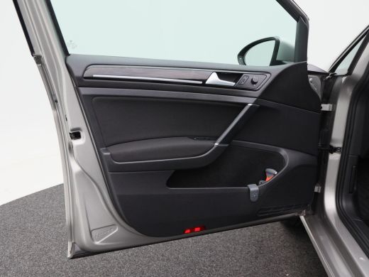 Volkswagen Golf 1.5 TSi 150 Pk Automaat Highline | Adaptive Cruise | Climate Control | Carplay | LED | Sensoren |... ActivLease financial lease