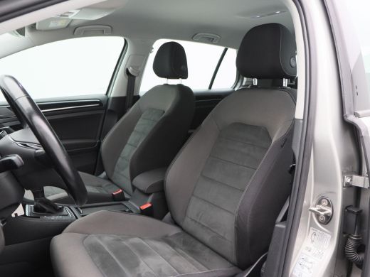 Volkswagen Golf 1.5 TSi 150 Pk Automaat Highline | Adaptive Cruise | Climate Control | Carplay | LED | Sensoren |... ActivLease financial lease