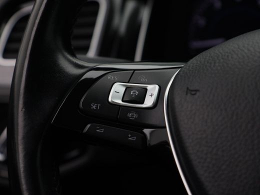 Volkswagen Golf 1.5 TSi 150 Pk Automaat Highline | Adaptive Cruise | Climate Control | Carplay | LED | Sensoren |... ActivLease financial lease