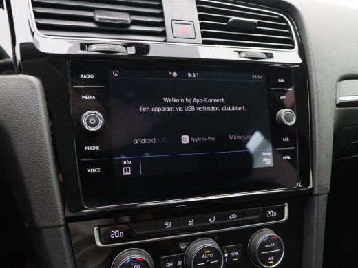 Volkswagen Golf 1.5 TSi 150 Pk Automaat Highline | Adaptive Cruise | Climate Control | Carplay | LED | Sensoren |... ActivLease financial lease