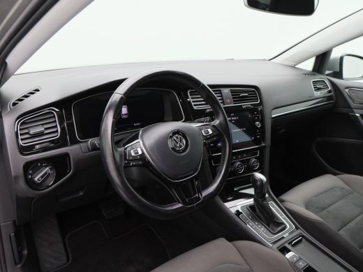 Volkswagen Golf 1.5 TSi 150 Pk Automaat Highline | Adaptive Cruise | Climate Control | Carplay | LED | Sensoren |... ActivLease financial lease