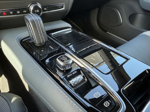 Volvo  V60 T6 Recharge AWD R-Design | Harman/Kardon | Sportstoelen | BLIS | Adaptive Cruise | Verwarmbare St... ActivLease financial lease