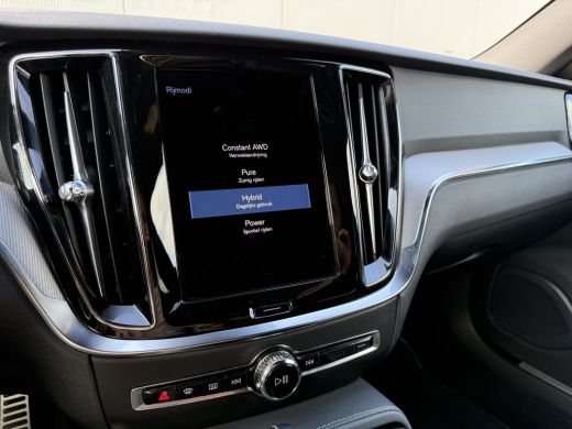 Volvo  V60 T6 Recharge AWD R-Design | Harman/Kardon | Sportstoelen | BLIS | Adaptive Cruise | Verwarmbare St... ActivLease financial lease