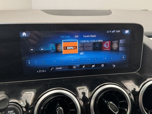 Mercedes-Benz GLA 200 Progressive Camera | Trekhaak | Stoelverwarming | AMG Styling | Elek. Achterklep | Parkeersen... ActivLease financial lease