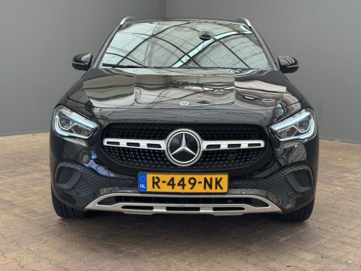 Mercedes-Benz GLA 200 Progressive Camera | Trekhaak | Stoelverwarming | AMG Styling | Elek. Achterklep | Parkeersen... ActivLease financial lease