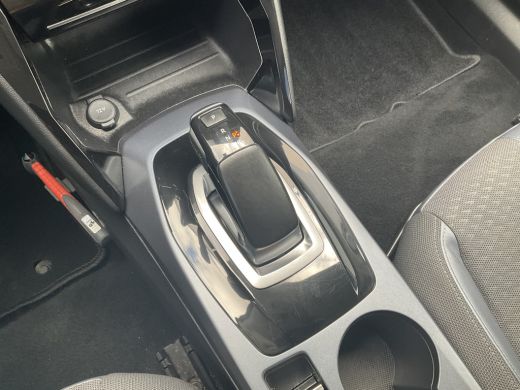 Peugeot e-2008 EV Allure 50 kWh Carplay Navigatie Black Beauty Tel Lader ActivLease financial lease