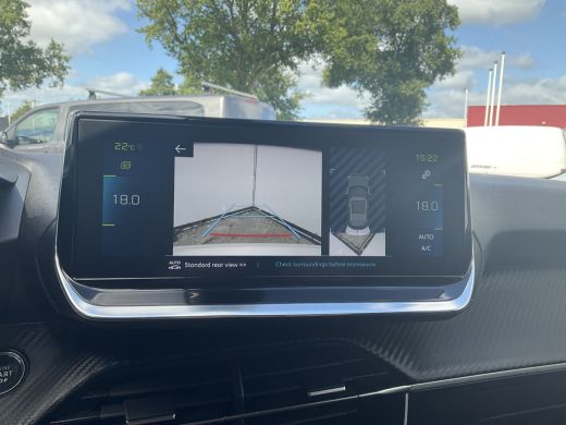 Peugeot e-2008 EV Allure 50 kWh Carplay Navigatie Black Beauty Tel Lader ActivLease financial lease