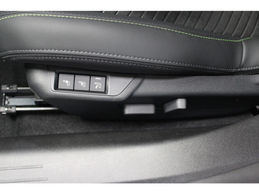 Peugeot e-208 GT Avantage 51kWh Stoelverwarming | Adaptive Cruise Control | Massagefunctie | Camera Voor en Achter ActivLease financial lease