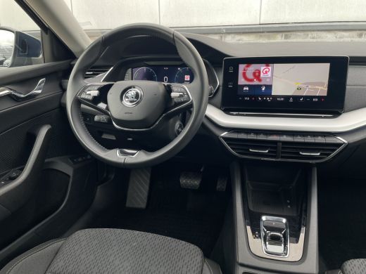 Skoda Octavia Combi 1.4 TSI iV PHEV Business Edition | Trekhaak | Head-Up | Carplay | LED | Sfeerverl. | Camera... ActivLease financial lease