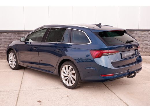 Skoda Octavia Combi 1.4 TSI iV PHEV Business Edition | Trekhaak | Head-Up | Carplay | LED | Sfeerverl. | Camera... ActivLease financial lease