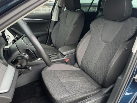Skoda Octavia Combi 1.4 TSI iV PHEV Business Edition | Trekhaak | Head-Up | Carplay | LED | Sfeerverl. | Camera... ActivLease financial lease