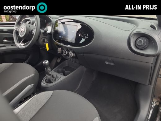 Toyota Aygo 1.0 VVT-i MT Play | Apple CarPlay / Android Auto | Parkeercamera | Rijklaarprijs incl. garantie | Toyota Aygo 1.0 VVT-i MT Play | Apple CarPlay / Android Auto | Parkeercamera | Rijklaarprijs incl. garantie |