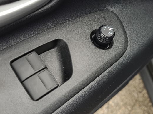 Toyota Aygo 1.0 VVT-i MT Play | Apple CarPlay / Android Auto | Parkeercamera | Rijklaarprijs incl. garantie | ActivLease financial lease