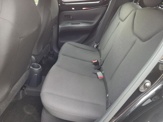 Toyota Aygo 1.0 VVT-i MT Play | Apple CarPlay / Android Auto | Parkeercamera | Rijklaarprijs incl. garantie | ActivLease financial lease