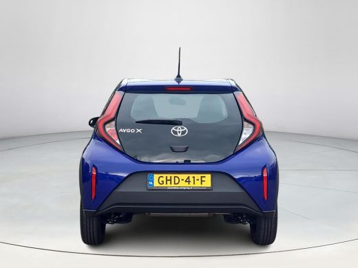 Toyota Aygo 1.0 VVT-i MT Play | Apple CarPlay / Android Auto | Parkeercamera | Rijklaarprijs incl. garantie | ActivLease financial lease