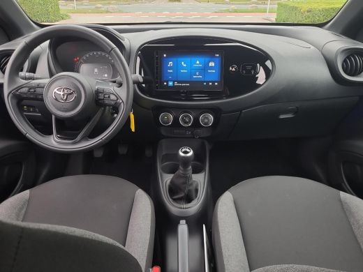 Toyota Aygo 1.0 VVT-i MT Play | Apple CarPlay / Android Auto | Parkeercamera | Rijklaarprijs incl. garantie | ActivLease financial lease