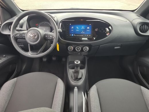 Toyota Aygo 1.0 VVT-i MT Play | Apple CarPlay / Android Auto | Parkeercamera | Rijklaarprijs incl. garantie | ActivLease financial lease