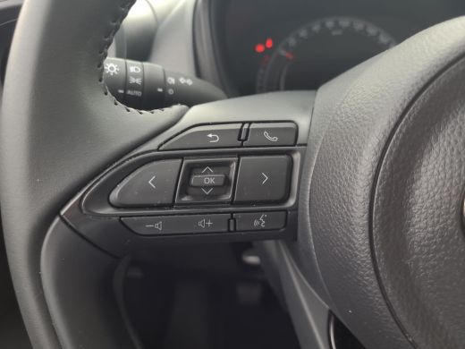 Toyota Aygo 1.0 VVT-i MT Play | Apple CarPlay / Android Auto | Parkeercamera | Rijklaarprijs incl. garantie | ActivLease financial lease