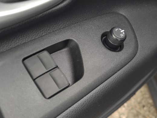 Toyota Aygo 1.0 VVT-i MT Play | Apple CarPlay / Android Auto | Parkeercamera | Rijklaarprijs incl. garantie | ActivLease financial lease