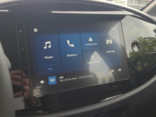 Toyota Aygo 1.0 VVT-i MT Play | Apple CarPlay / Android Auto | Parkeercamera | Rijklaarprijs incl. garantie | ActivLease financial lease